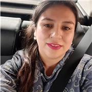 Dicto clases de ciencias en general, de profesión son Bióloga Marina con 8 años de experiencia